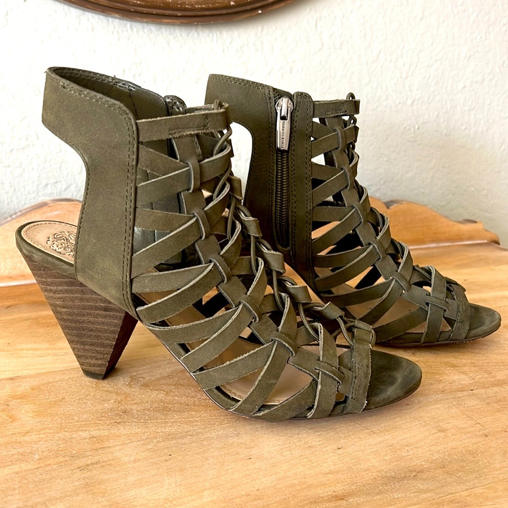 Vince Camuto peep toe sandals 6.5.